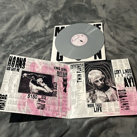 MGK (Machine Gun Kelly) Mainstream sellout record - Picture 2 of 5